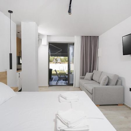 Rigas Boutique Rooms Pefkochori Exterior photo